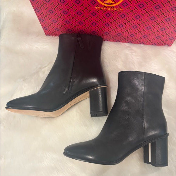 Tory Burch Black Leather Brooke Boots - Size 8.5 - New In Box - Picture 3 of 9